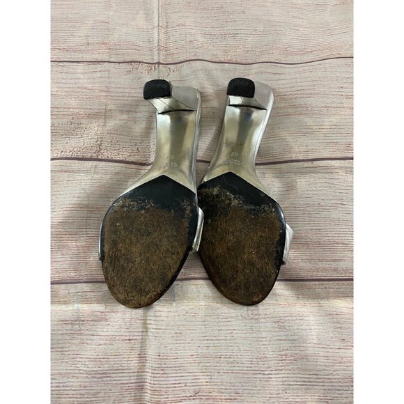 Gucci Women's Silver Slip Ons Mules - Have Wear And Tear - 8B - Picture 6 of 12
